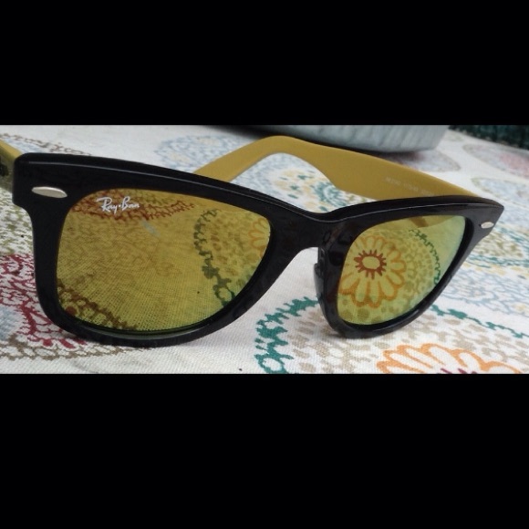 Ray-Ban Accessories - ✨Ray -Ban Sunnies✨